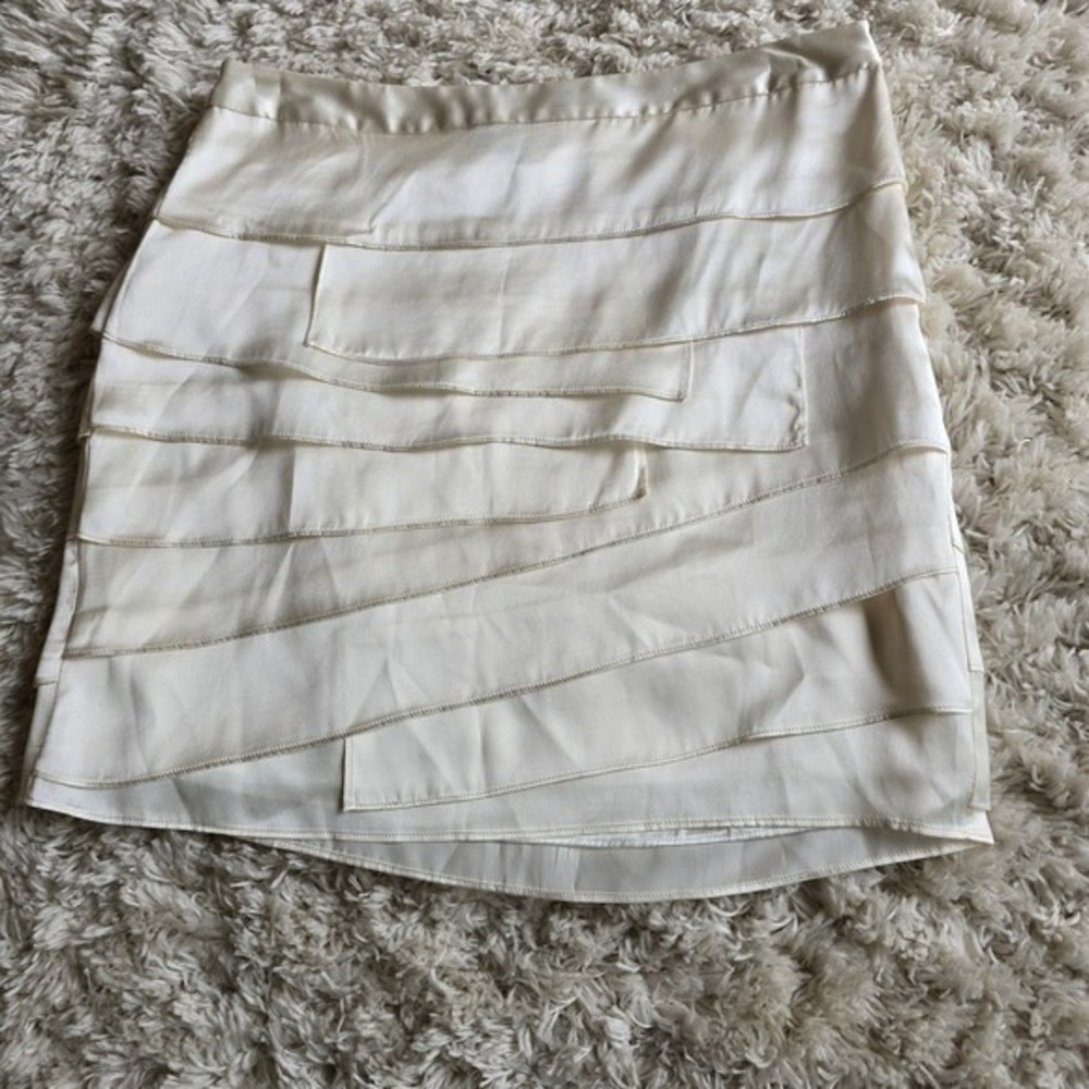Ann Taylor Cream Ivory 100% Silk Tiered Layered Mini Skirt Size 6 Cocktail Luxe - Picture 4 of 7